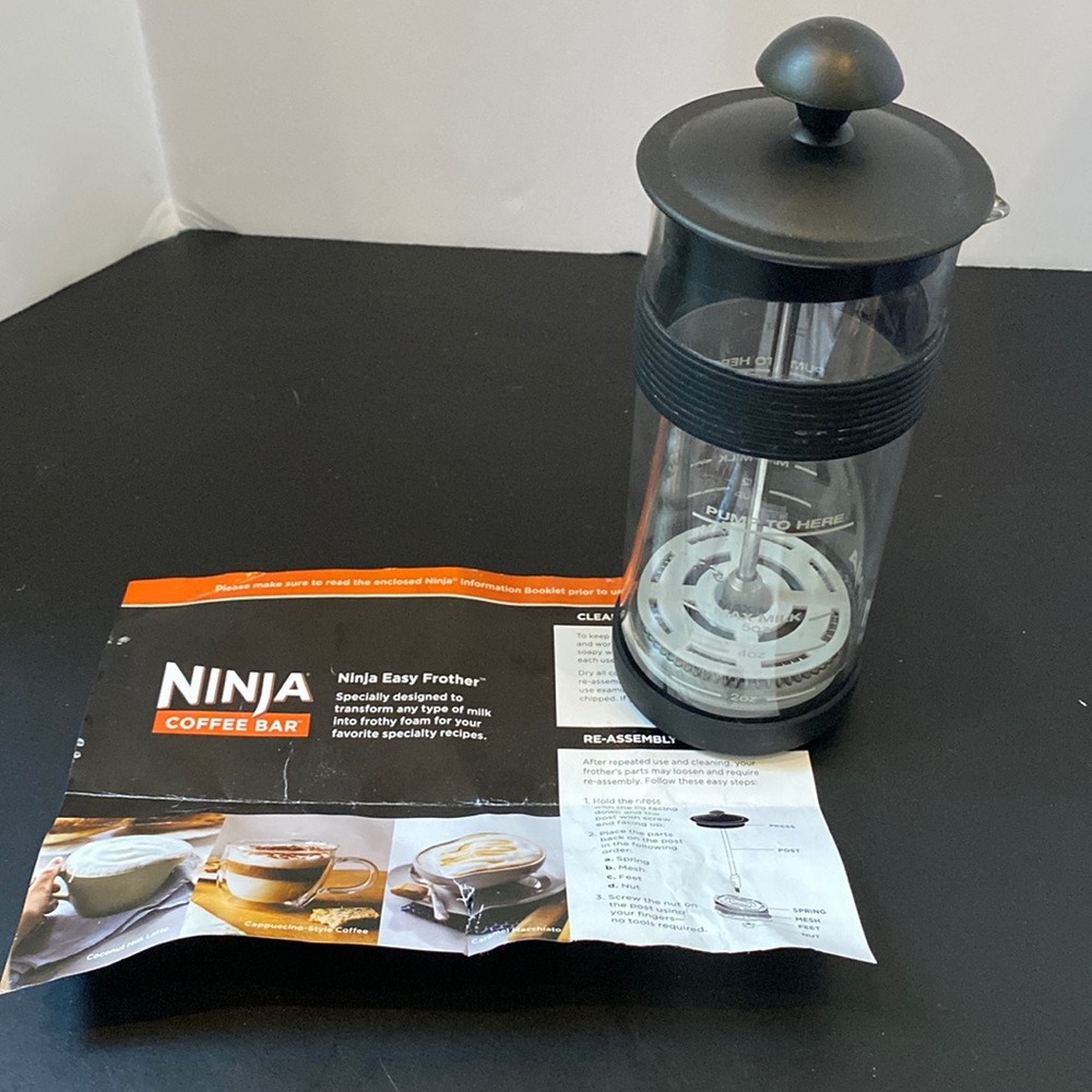 Ninja Coffee Bar easy Frother transform any type of milk to frothy foam